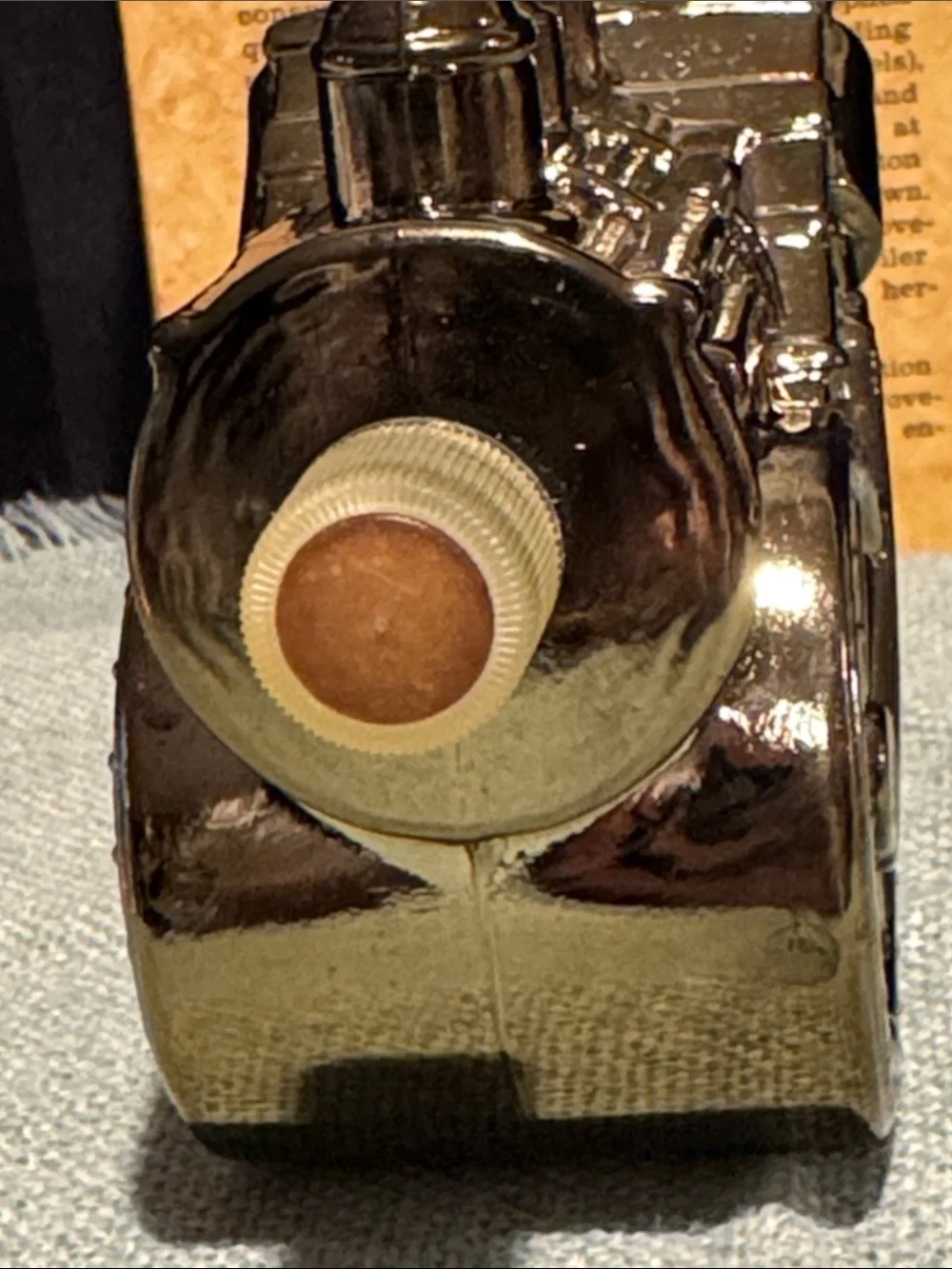 Avon shiny gold